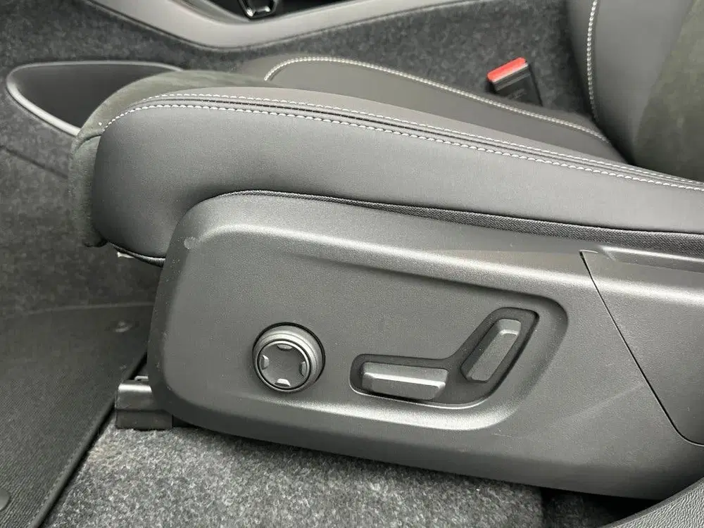 Volvo EC40 Extended Range Ultra Black Edition Europa uit 2026, foto 16