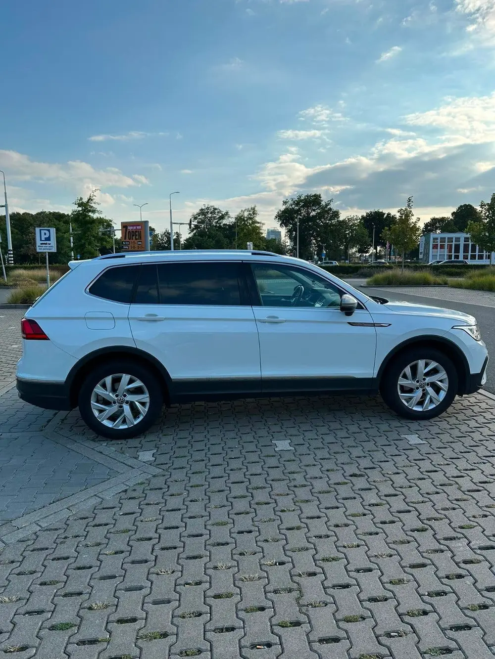 Volkswagen Tiguan Allspace 1.5 TSI 150pk 2022 Wit 7 persoons uit 2022, foto 4