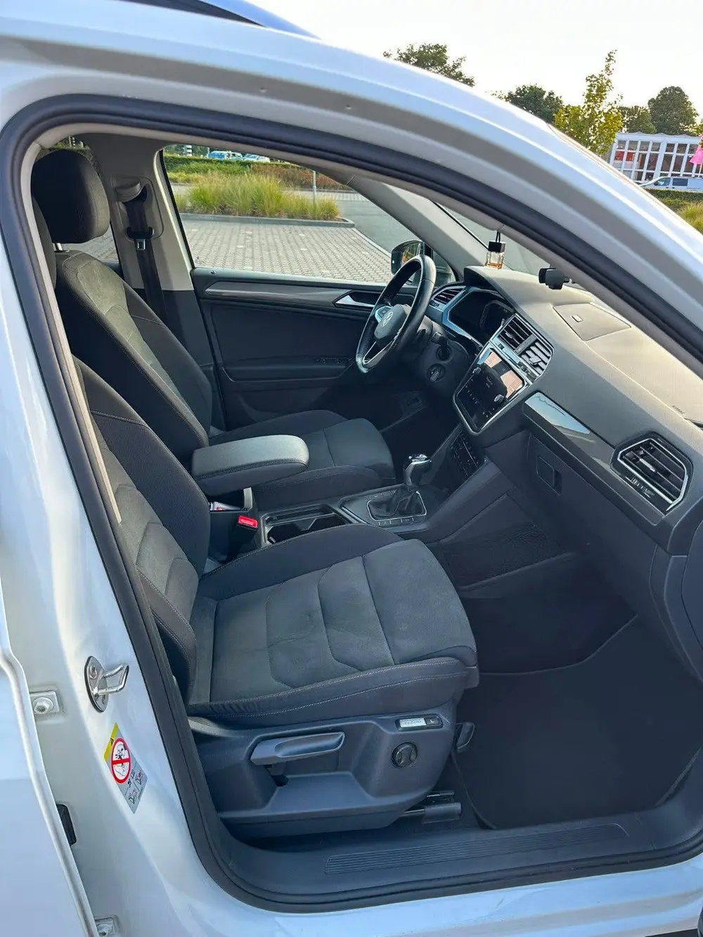 Volkswagen Tiguan Allspace 1.5 TSI 150pk 2022 Wit 7 persoons uit 2022, foto 9