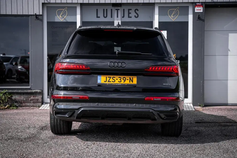 Audi Q7 55 TFSIe quattro S-Line uit 2023, foto 12