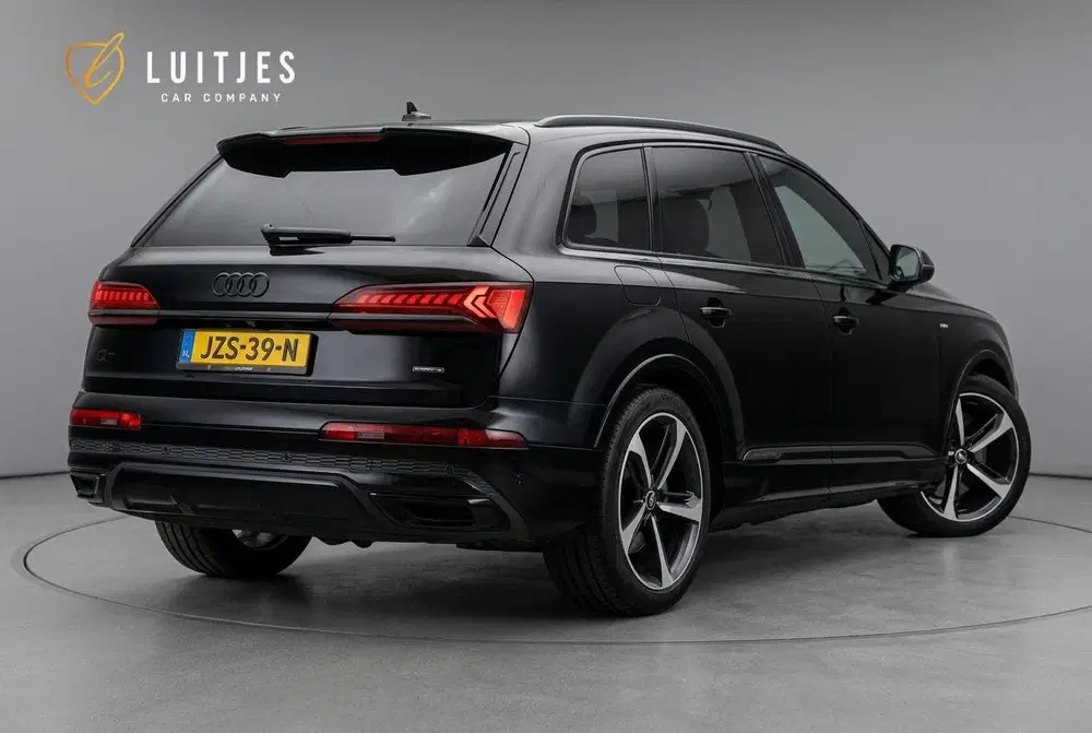 Audi Q7 55 TFSIe quattro S-Line uit 2023, foto 2