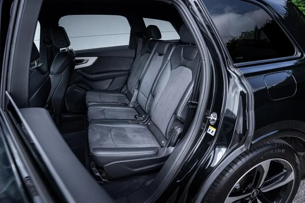 Audi Q7 55 TFSIe quattro S-Line uit 2023, foto 6