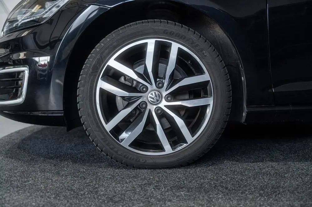 Volkswagen E-Golf E-DITION NAP LEER DIGIDASH! uit 2020, foto 16