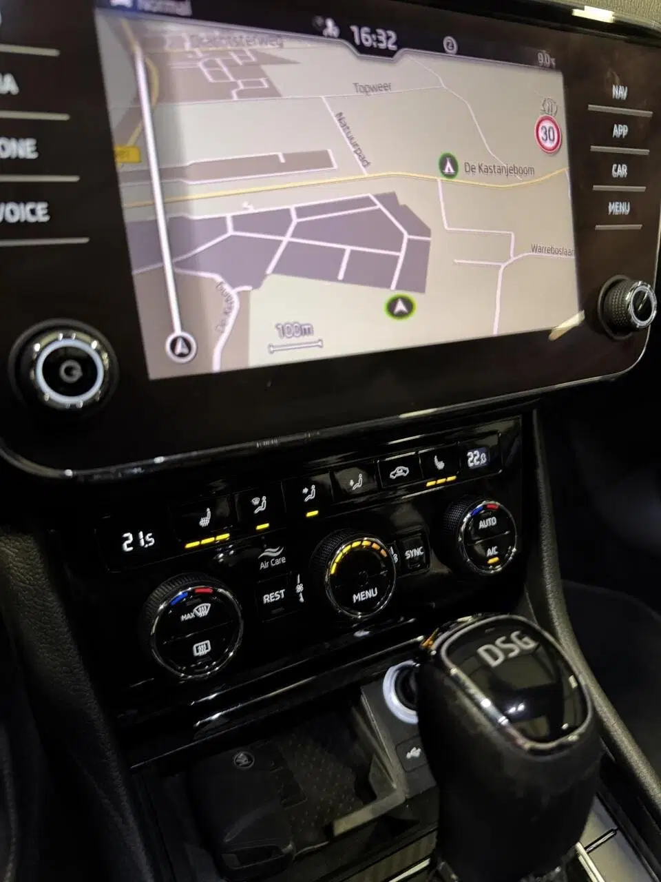 Skoda Superb Superb 1.5 TSI Sportine Pano Virtual Trekh uit 2022, foto 15