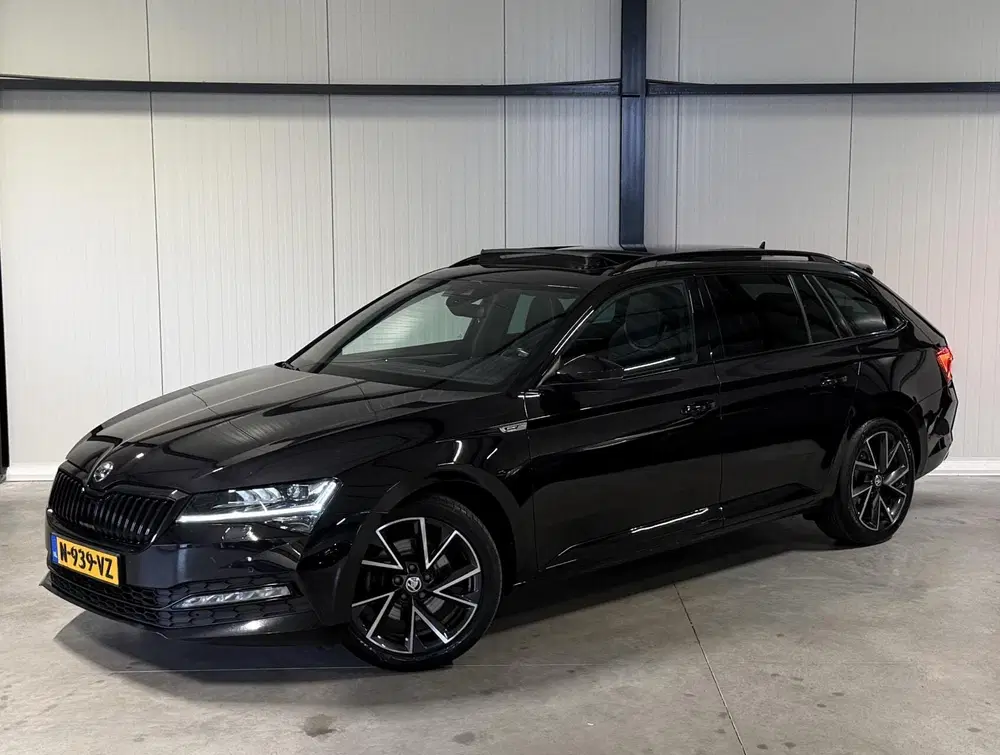 Skoda Superb Superb 1.5 TSI Sportine Pano Virtual Trekh uit 2022, foto 4