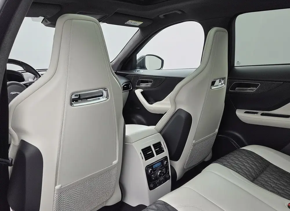 Jaguar F-Pace 5.0 V8 S/C AWD SVR | Bijzonder netjes | Goed o uit 2019, foto 14