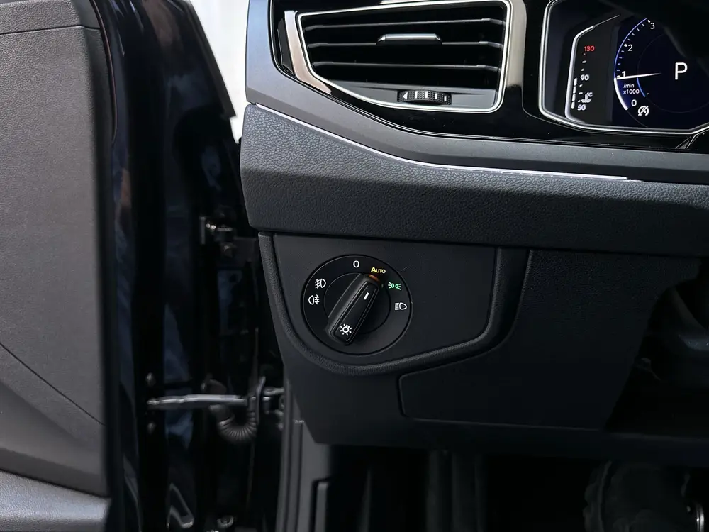 Volkswagen Polo 1.0 TSI DSG R-Line Business Virtual Cockpit uit 2023, foto 20