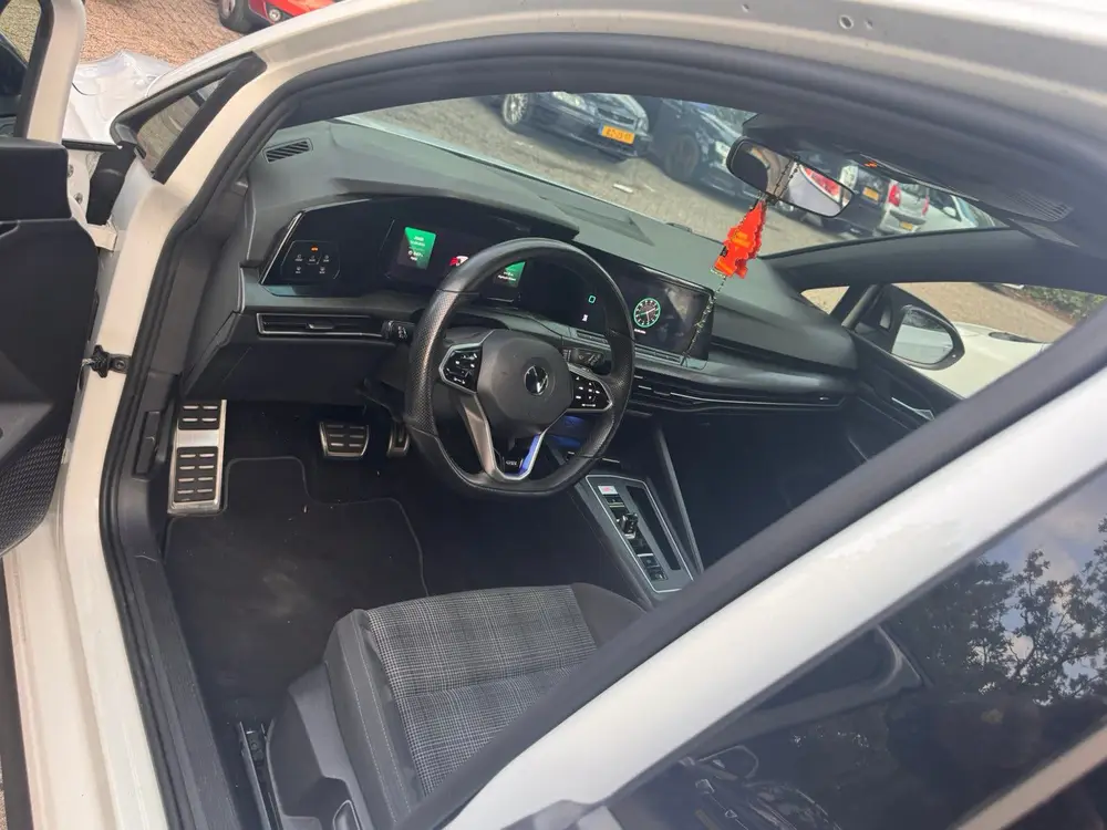 Volkswagen Golf 1.4 Ehybrid 245pk DSG 2021 Wit uit 2021