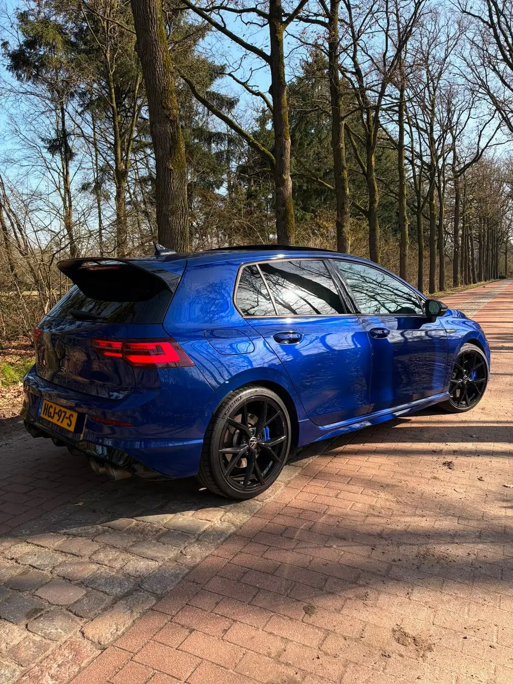 Volkswagen Golf 2.0 TSI 320pk 7-DSG 4MOTION 2021 Blauw uit 2021, foto 4