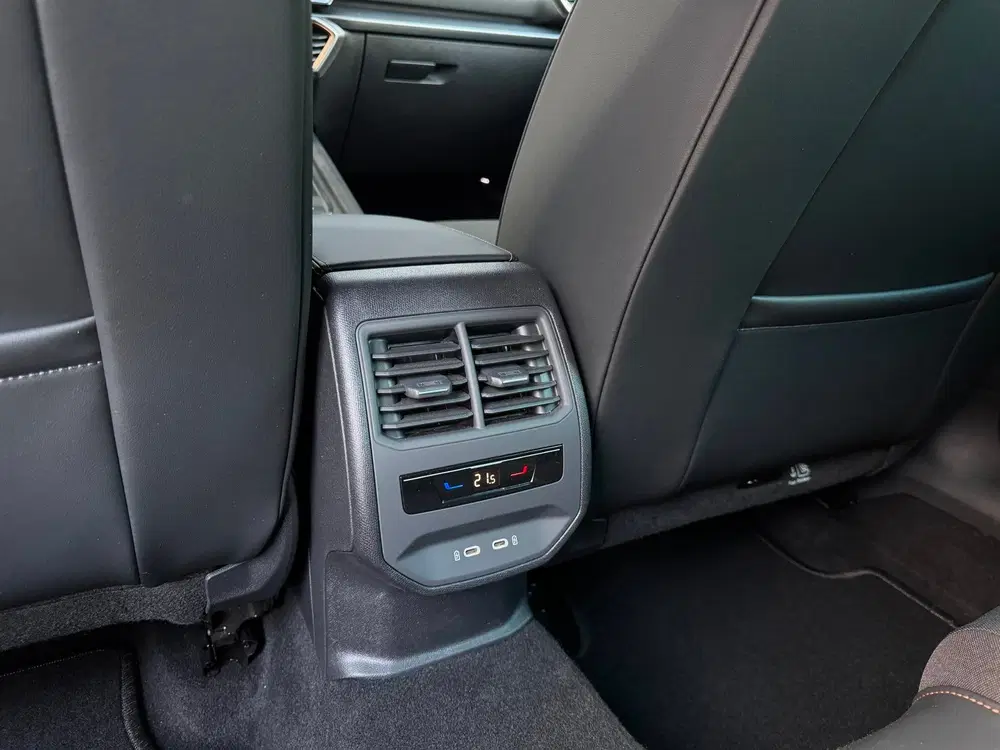 Cupra Formentor 1.4 e-Hybrid VZ Copper Edition 245pk uit 2022, foto 9