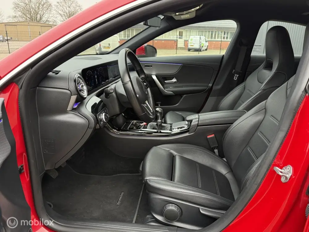 Mercedes-Benz CLA 200 4-Matic Premium Plus uit 2019, foto 11