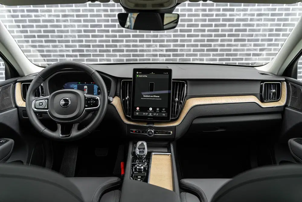 Volvo XC60 2.0 T6 Plug-in Hybrid AWD Ultra Dark uit 2026, foto 10