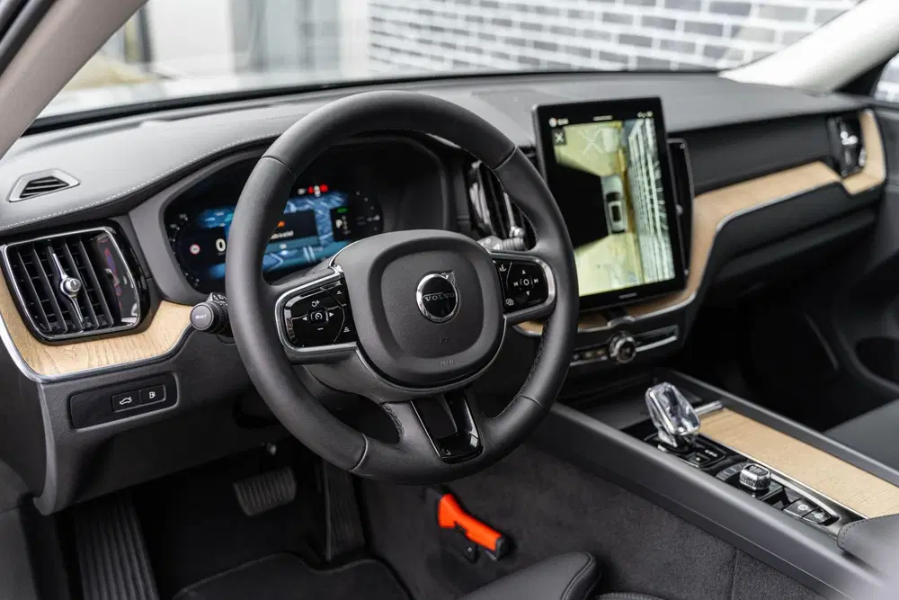 Volvo XC60 2.0 T6 Plug-in Hybrid AWD Ultra Dark uit 2026, foto 14