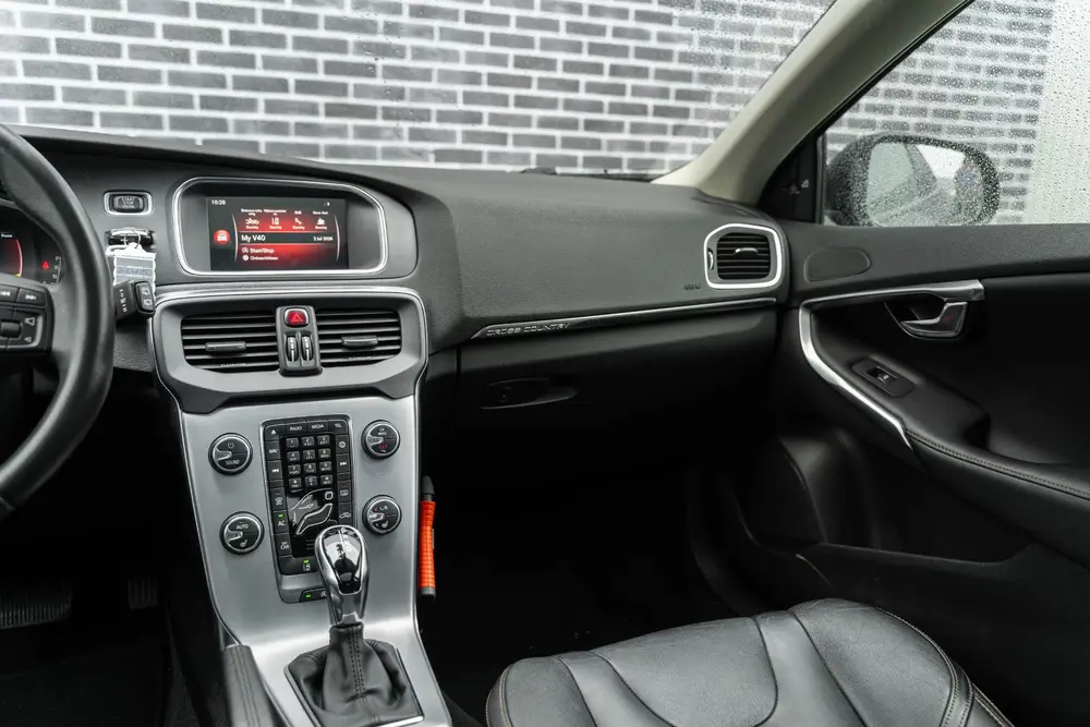 Volvo V40 Cross Country 1.5 T3 Polar+ Luxury uit 2019, foto 17