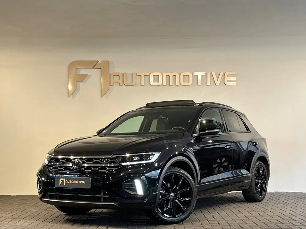 Volkswagen T-Roc 1.5 TSI R-Line Pano|IQ|Keyles|CarPlay|Sfeer uit 2024