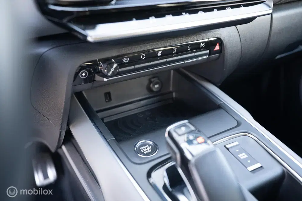 Citroën C5 Aircross Citroen C5 Aircross 1.6 Plug-in Hybrid 225 uit 2021, foto 11