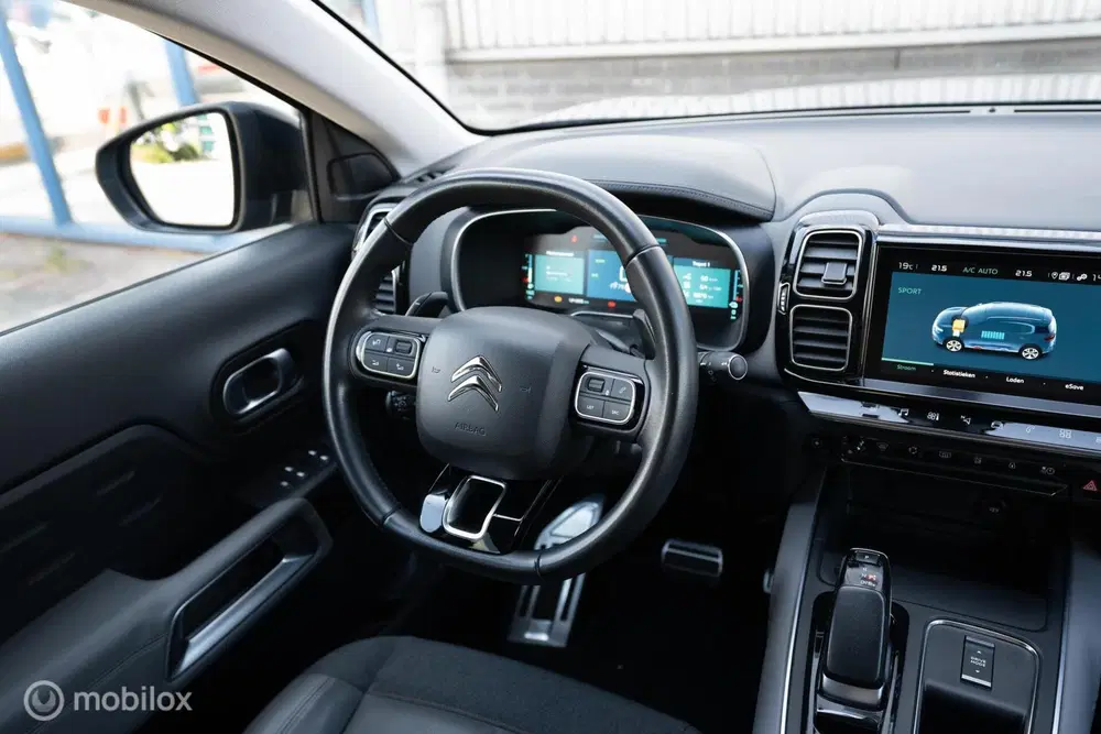 Citroën C5 Aircross Citroen C5 Aircross 1.6 Plug-in Hybrid 225 uit 2021, foto 8