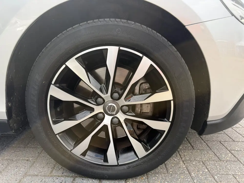 Volvo V40 Cross Country 1.5 T3 Summum uit 2019, foto 17