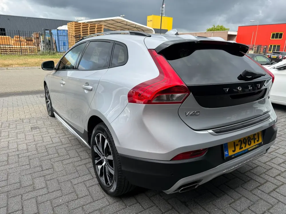Volvo V40 Cross Country 1.5 T3 Summum uit 2019, foto 8