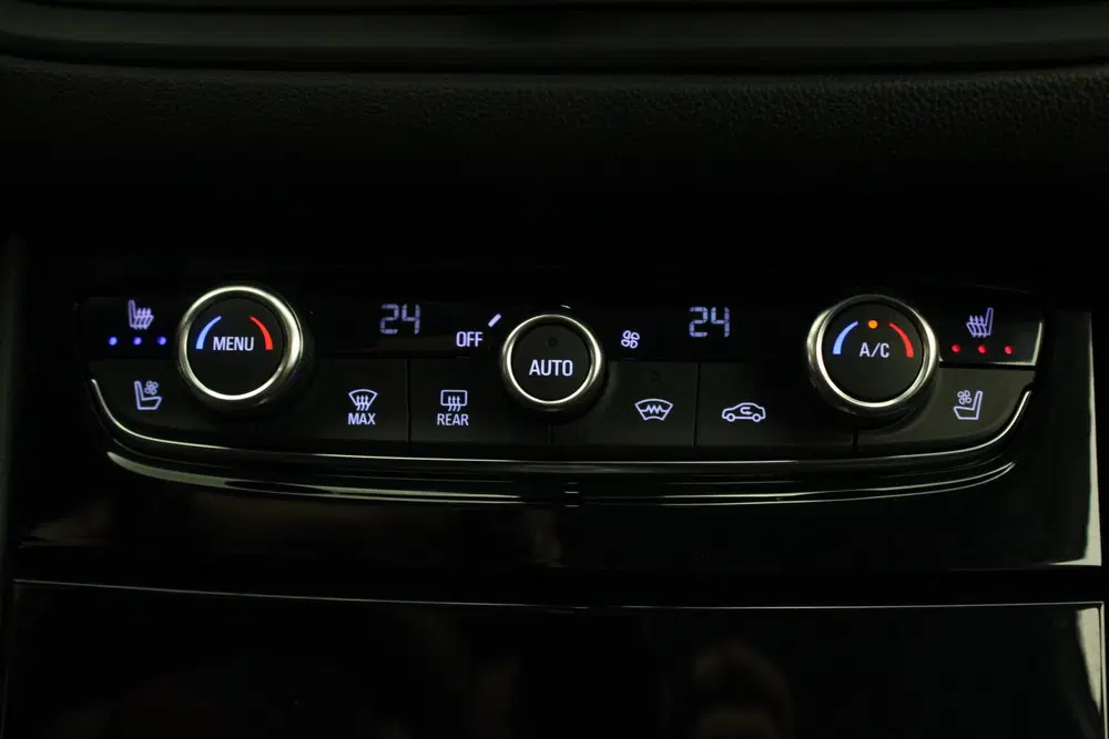 Opel Grandland 1.6 Turbo Plug-In Hybrid Business Elegance uit 2023, foto 19