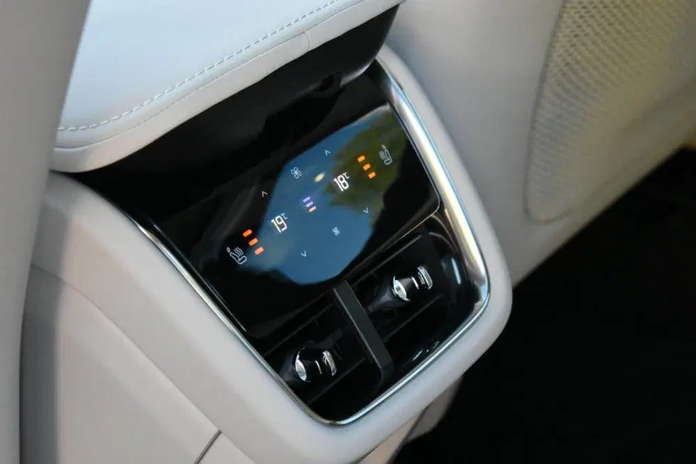 Volvo EX90 Twin Performance Ultra 517pk uit 2025, foto 20