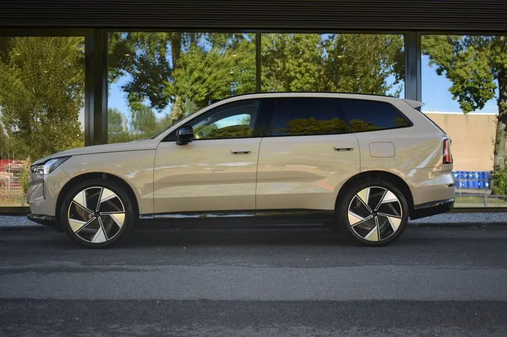 Volvo EX90 Twin Performance Ultra 517pk uit 2025, foto 3