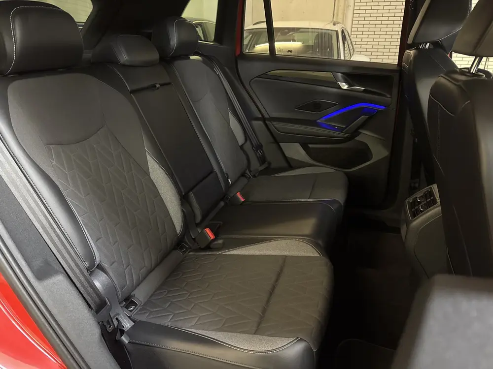 Volkswagen Tiguan 1.5 eTSI 150PK DSG LIFE GOAL IQ.LIGHT/360 uit 2025, foto 20