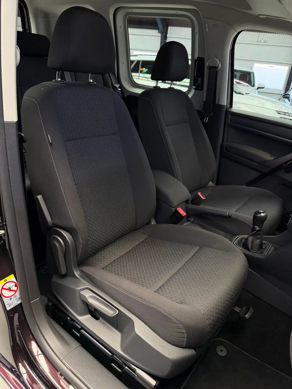 Volkswagen Caddy Combi 1.0 TSI Highline CarPlay 5P. uit 2020, foto 3