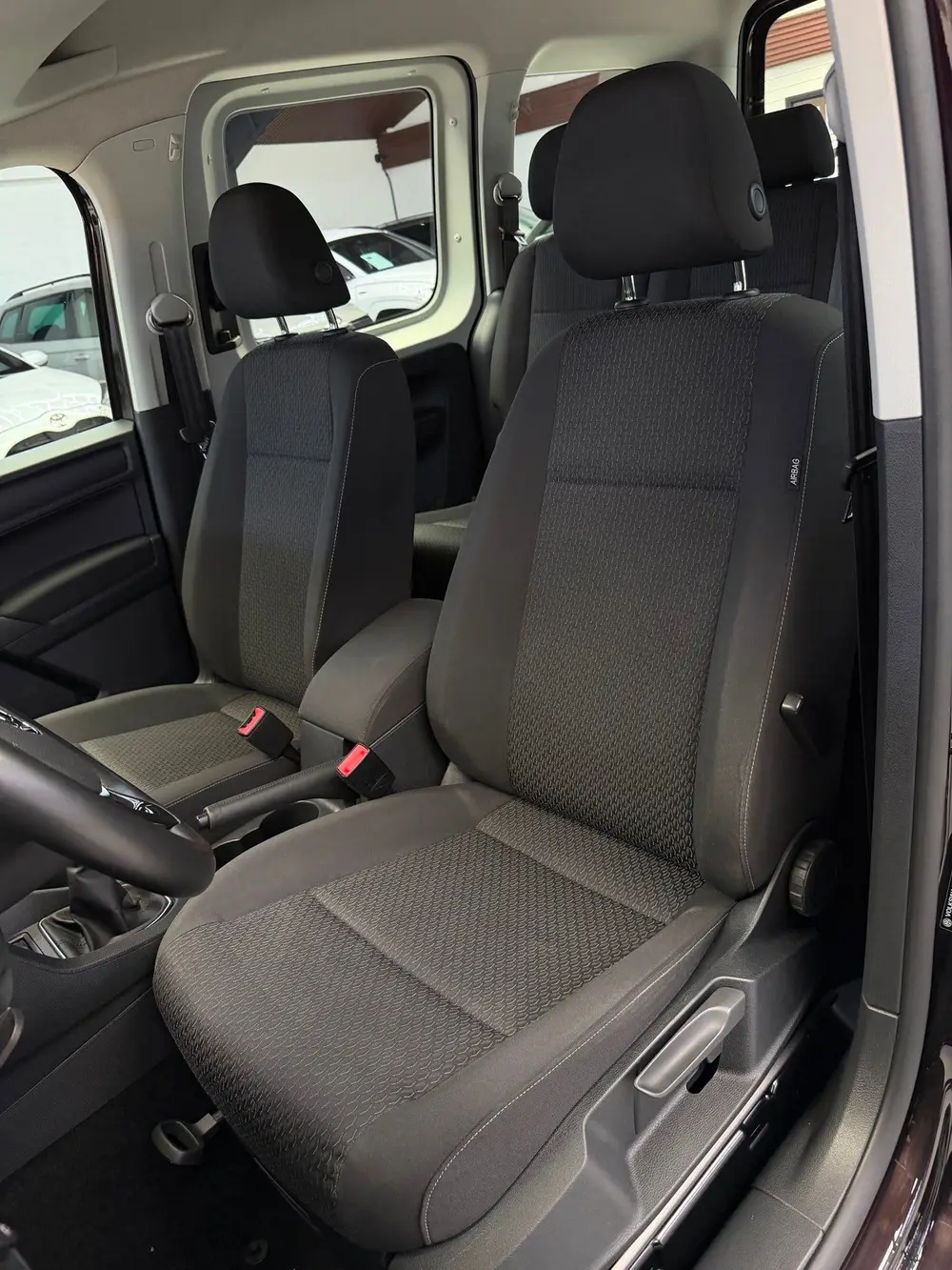 Volkswagen Caddy Combi 1.0 TSI Highline CarPlay 5P. uit 2020, foto 4
