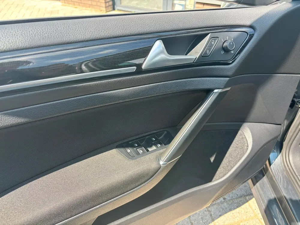 Volkswagen Golf VII Golf 1.5 TSI 150pk 5D 2019 Grijs Massage ACC uit 2019, foto 20