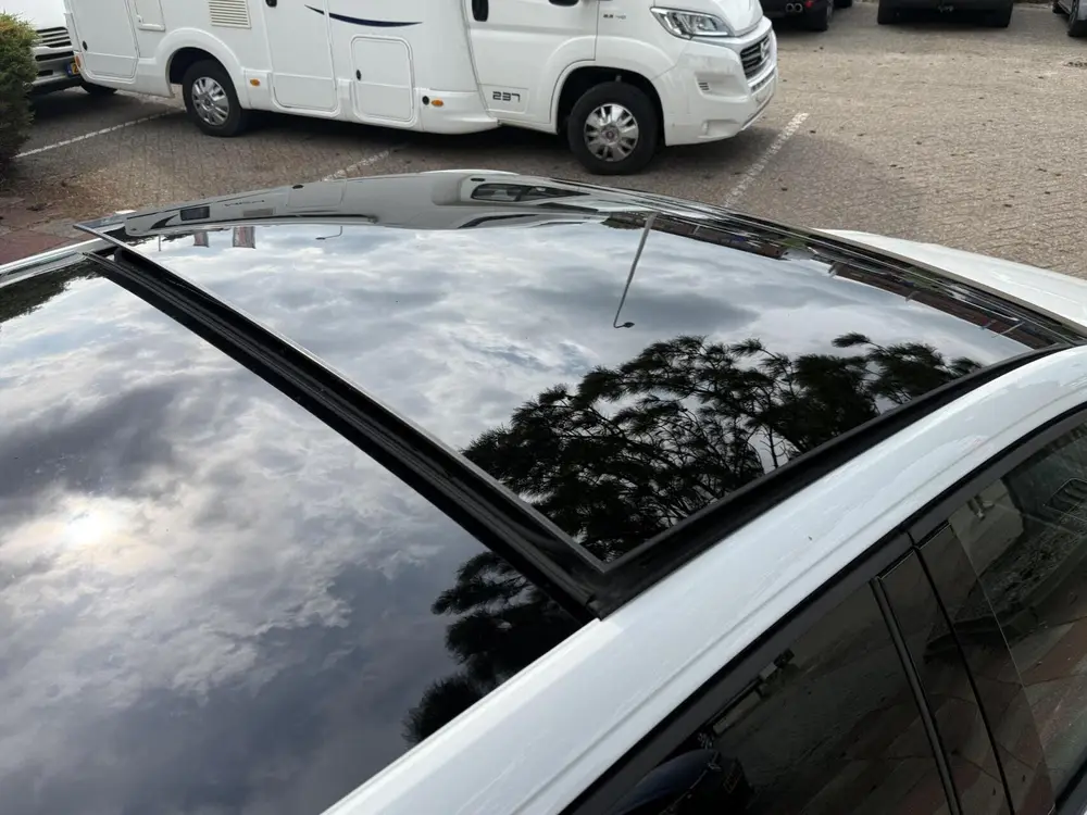 Volkswagen Taigo 1.0 TSI R-Line uit 2023, foto 11