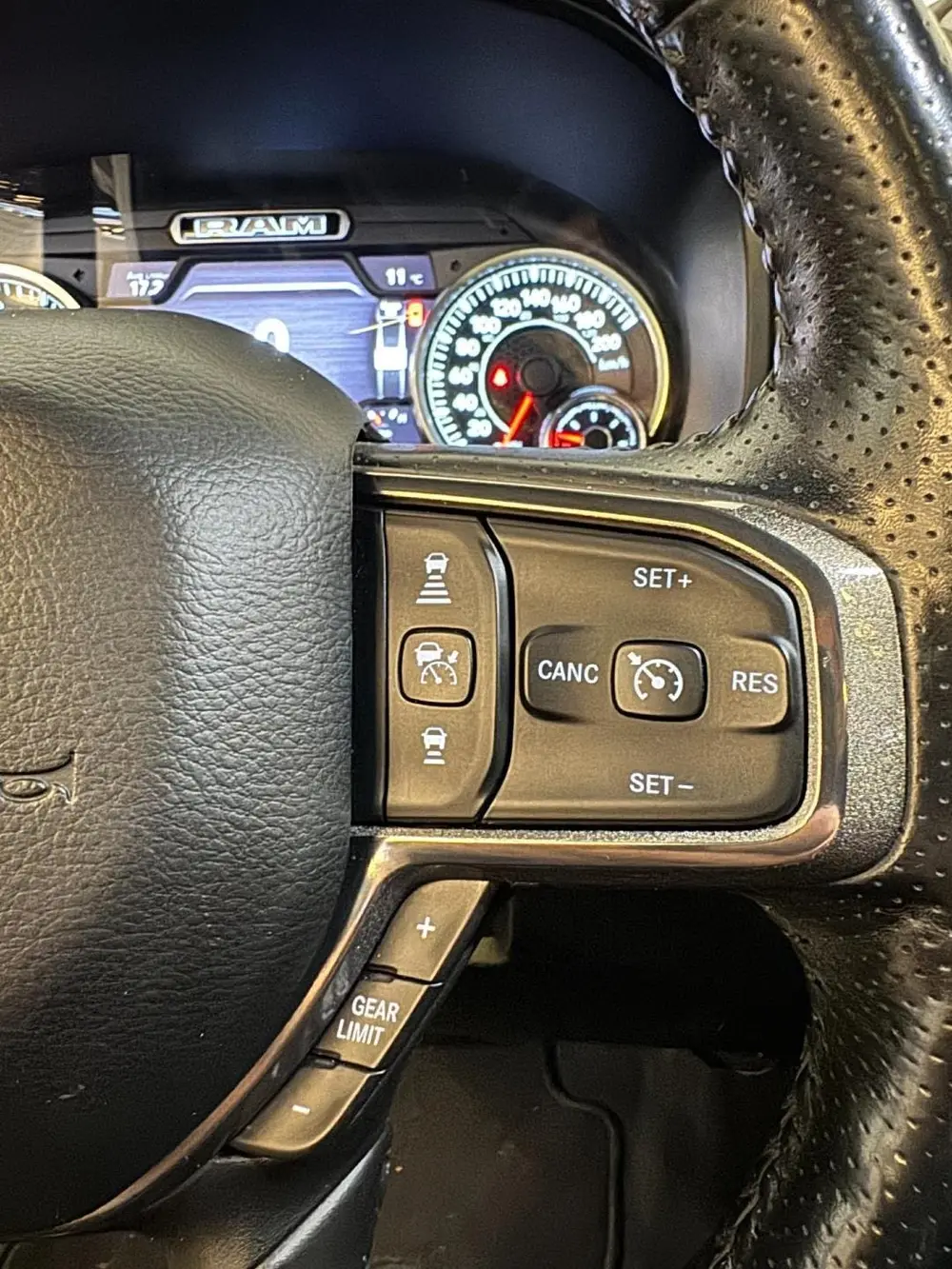 Dodge Ram 1500 5.7 V8 4x4 Crew Cab Sport BOMVOLL DEALER ONDE uit 2020, foto 13