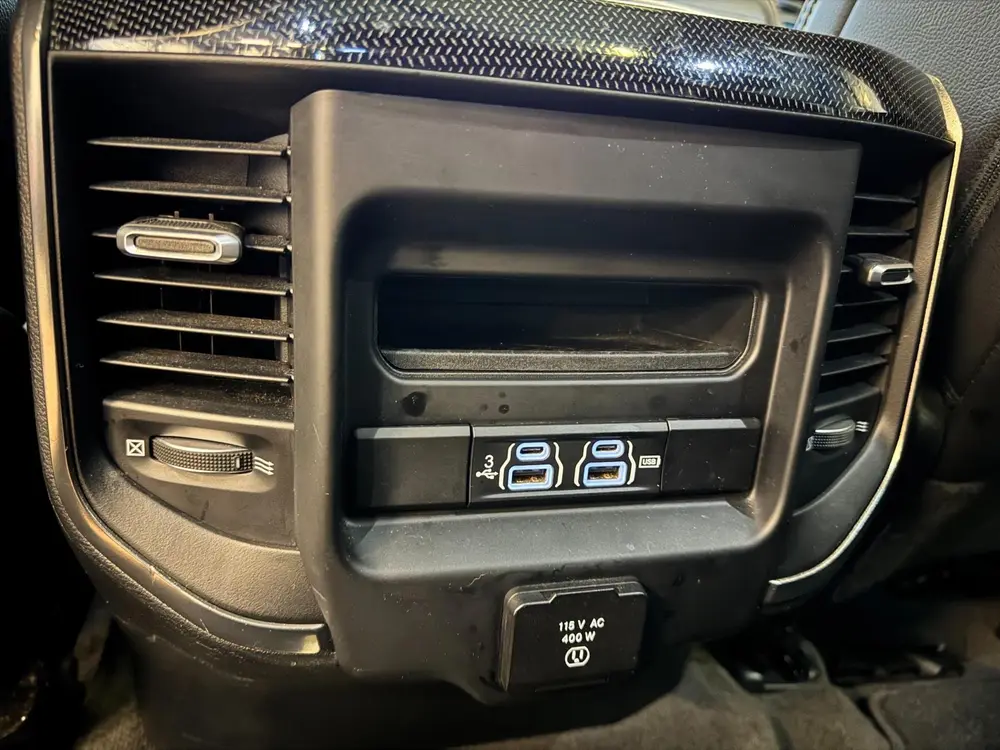 Dodge Ram 1500 5.7 V8 4x4 Crew Cab Sport BOMVOLL DEALER ONDE uit 2020, foto 20