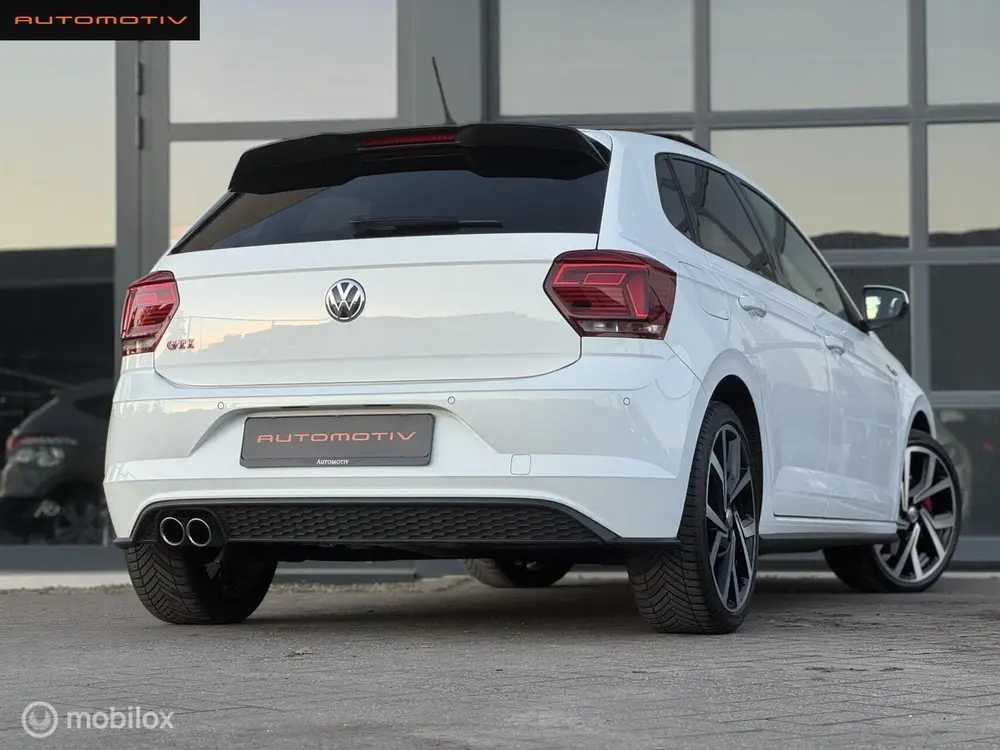 Volkswagen Polo 2.0 TSI GTI PANO / VIRTUAL / ACC uit 2020, foto 2