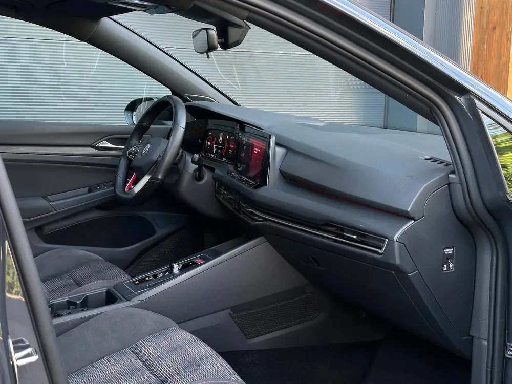 Volkswagen GOLF 2.0 TSI GTI Pano, Camera, Harman/Kardon etc! uit 2021, foto 20