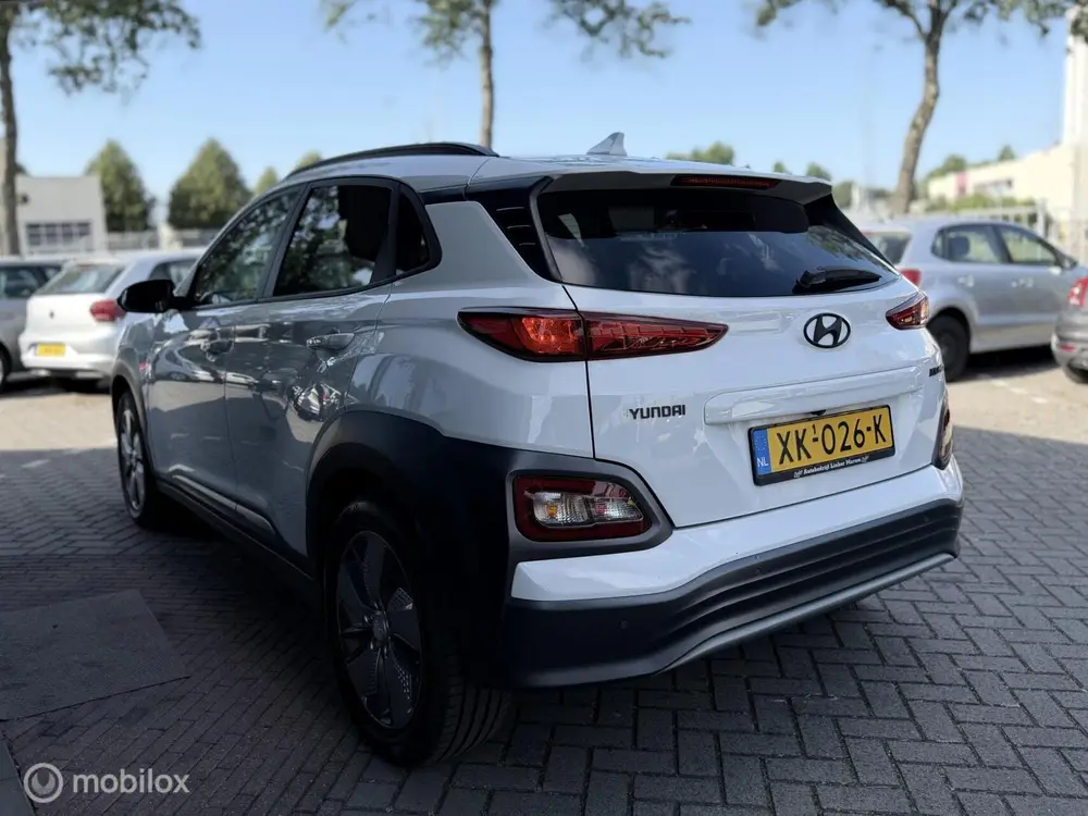 Hyundai Kona EV Fashion 64 kWh|CARPLAY|HEAD-UP|NAP uit 2019, foto 9