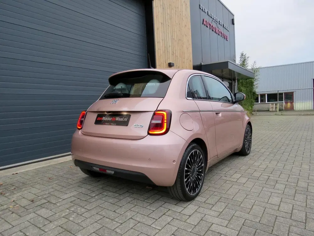 Fiat 500e La Prima 42 kWh 3+1 *Leder *17 inch *Uniek uit 2021, foto 10