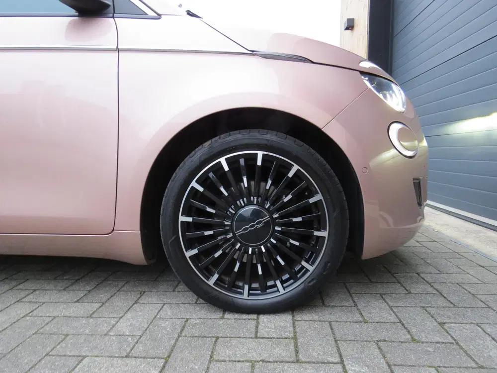 Fiat 500e La Prima 42 kWh 3+1 *Leder *17 inch *Uniek uit 2021, foto 12