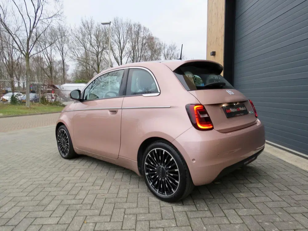 Fiat 500e La Prima 42 kWh 3+1 *Leder *17 inch *Uniek uit 2021, foto 3
