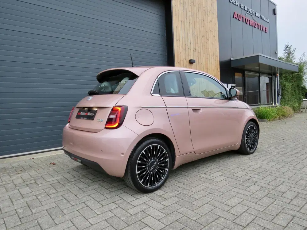 Fiat 500e La Prima 42 kWh 3+1 *Leder *17 inch *Uniek uit 2021, foto 9