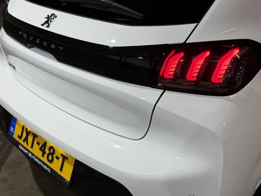 Peugeot 208 1.2 PT GT PACK uit 2023, foto 14