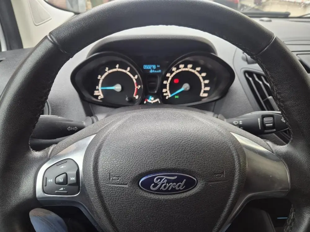 Ford Transit Courier 1.0 Limited Start&Stop uit 2021, foto 10