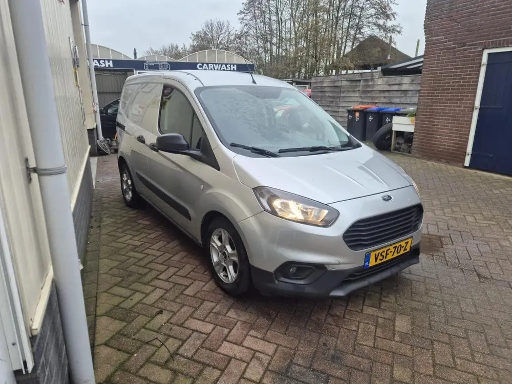 Ford Transit Courier 1.0 Limited Start&Stop uit 2021, foto 3