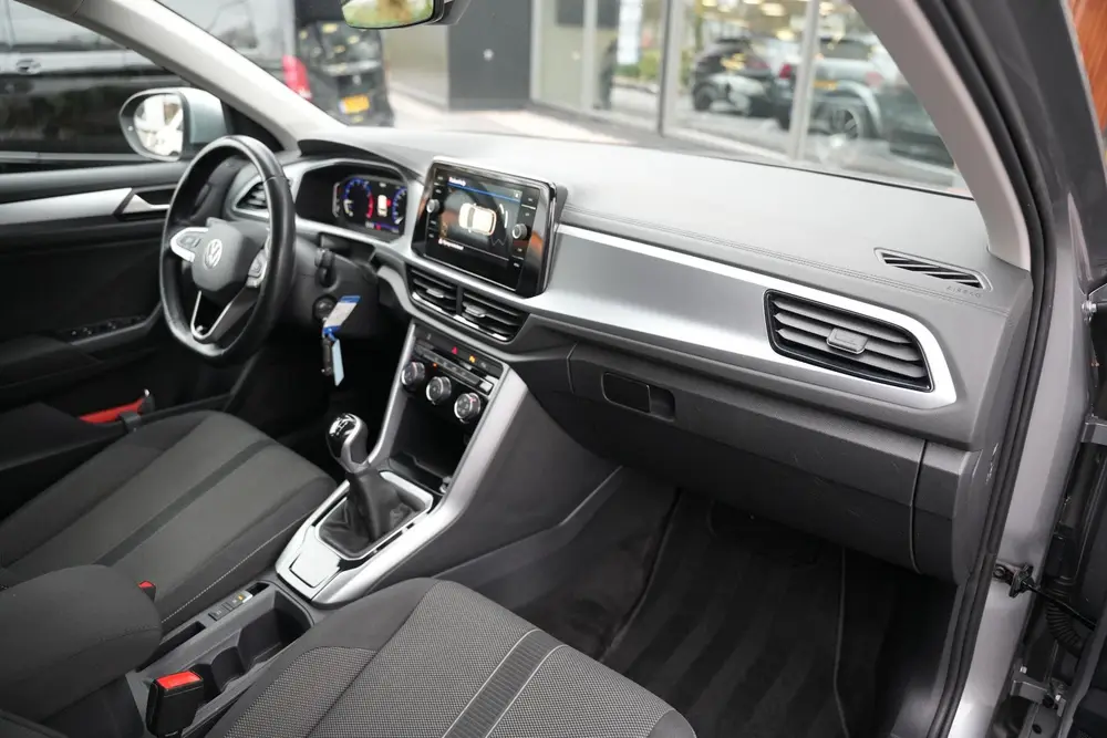 Volkswagen T-Roc 1.0 TSI Life Adaptive Cruise Virtual Dashb. uit 2023, foto 19