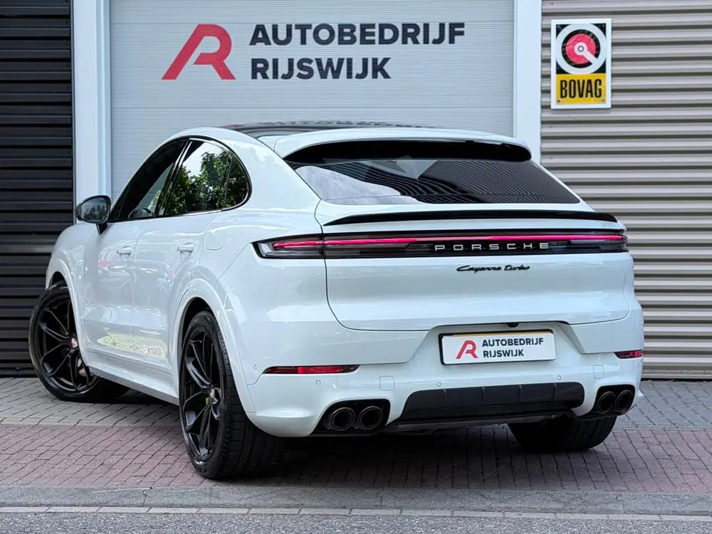 Porsche Cayenne Coupé 4.0 Turbo E-Hybrid GT Carbon/P-Displa uit 2025, foto 3