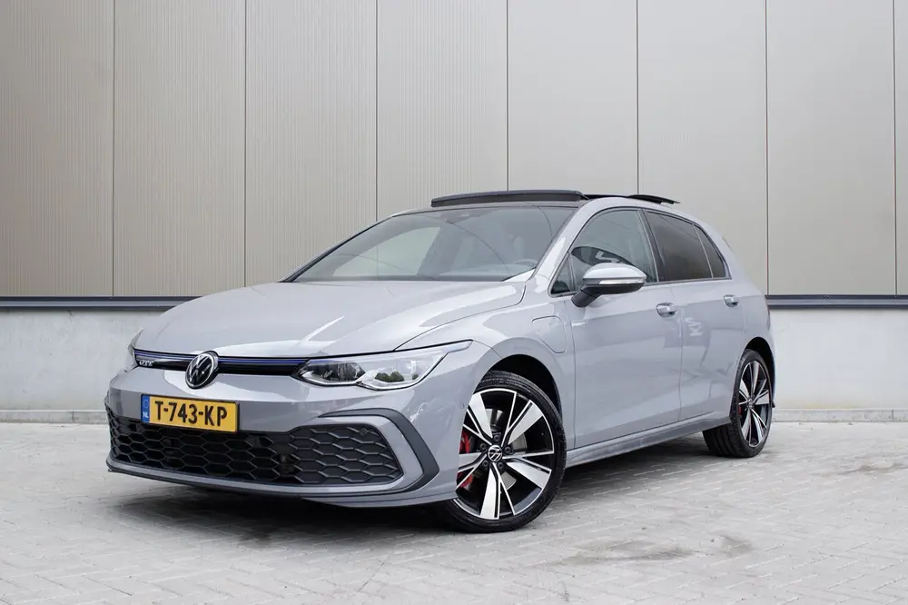 Volkswagen Golf 1.4 GTE eHybrid 245pk |Pano|Hud|Acc|Keyless| uit 2021