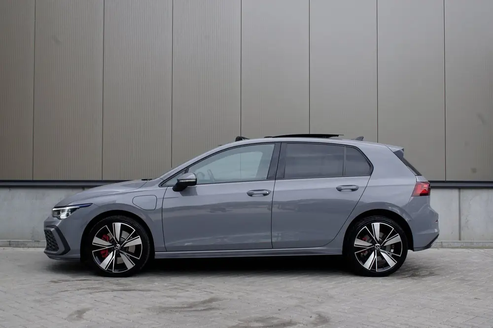 Volkswagen Golf 1.4 GTE eHybrid 245pk |Pano|Hud|Acc|Keyless| uit 2021, foto 2