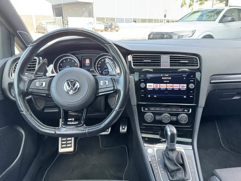 Volkswagen Golf 7,5 R 2.0 TSI 301pk 4Motion DSG/ Aut. Panora uit 2019, foto 19