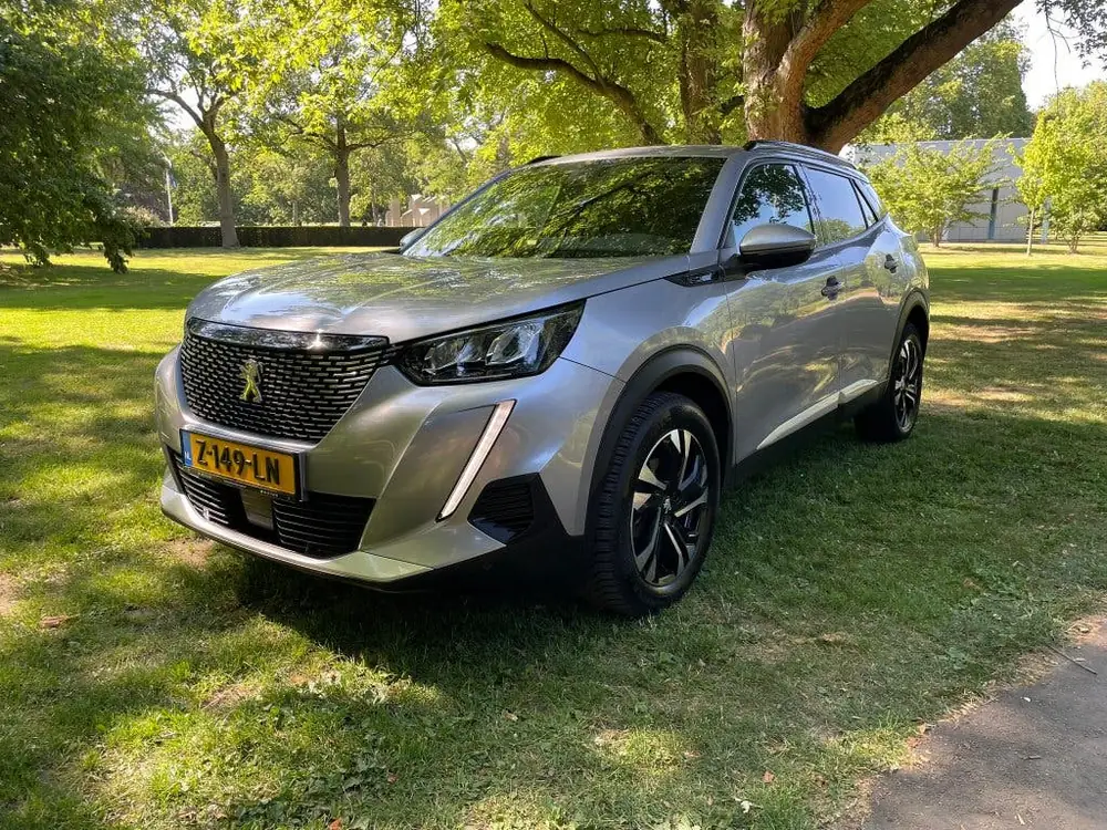Peugeot 2008 GT-Line 130PK Automaat | Trekhaak | Camera uit 2020