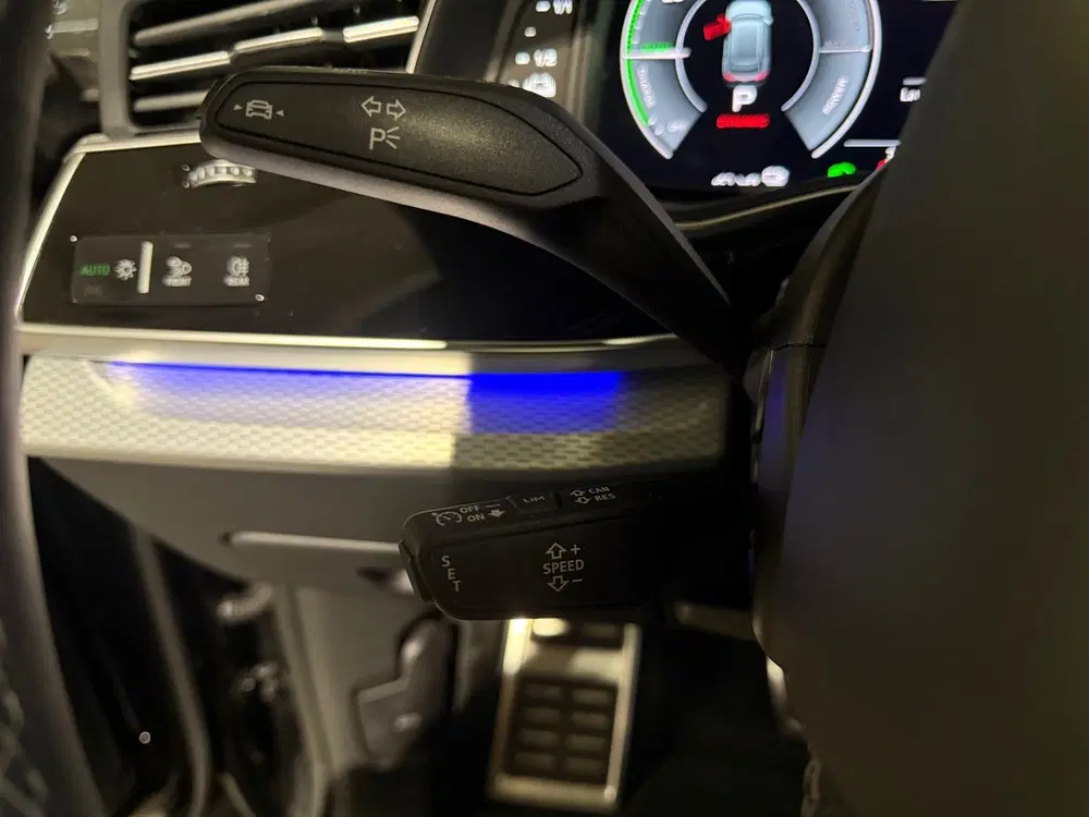 Audi Q8 60 TFSI e quattro S Line Comp Pano uit 2024, foto 18